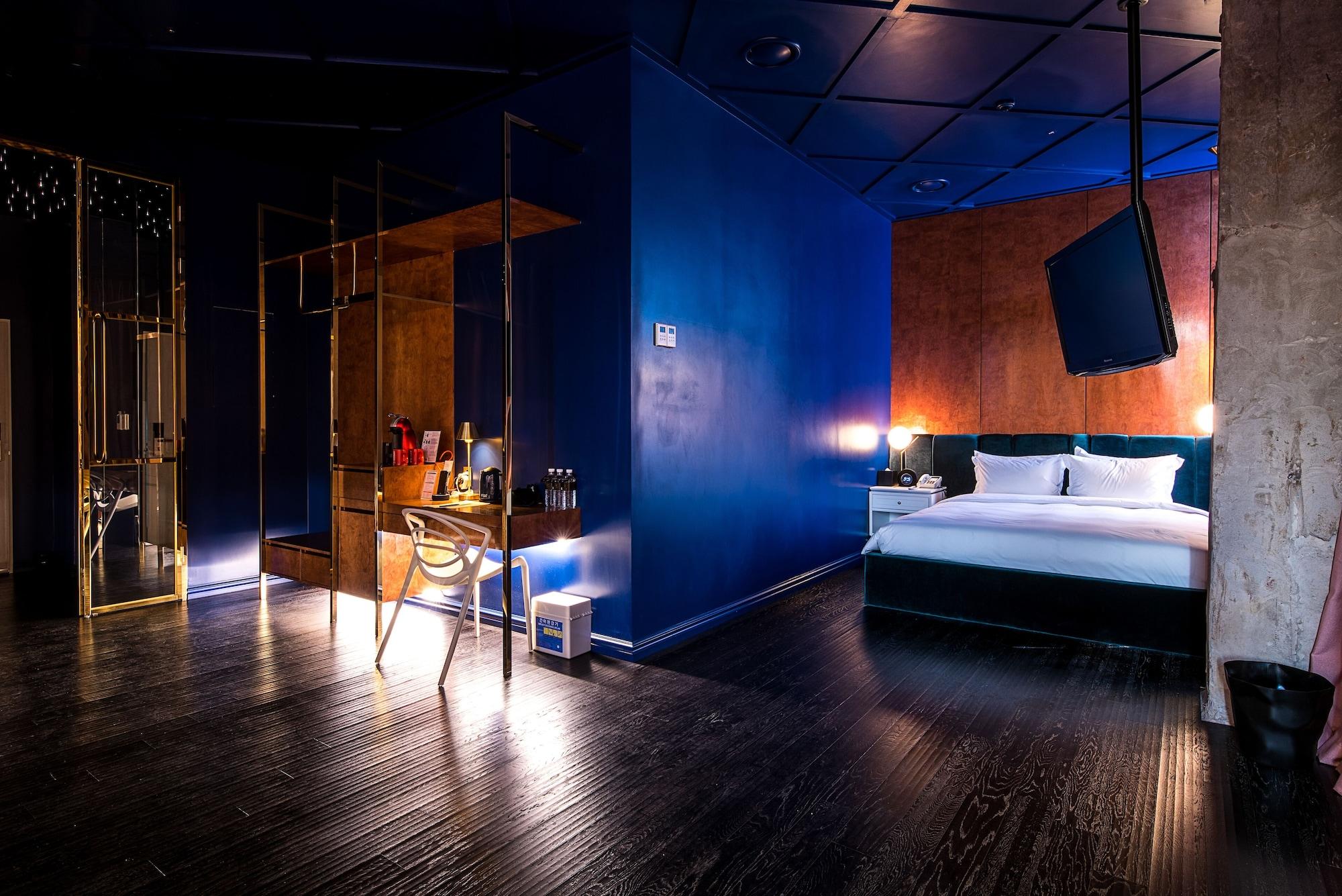 Imperial Palace Boutique Itaewon